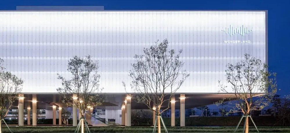 Polycarbonate curtain wall and facade project